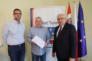 Zdjęcie główne dla wydarzenia: Podpisano umowę na II etap remontu ul. Legionów Polskich w Turku